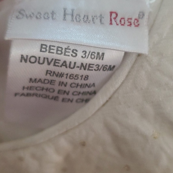 Cream and gold christening dress for baby girl - Picture 4 of 4